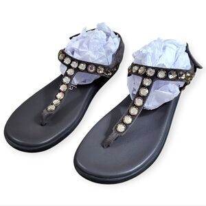 PEDRO GARCIA Judith Crystal Studded Thong Sandals in Grey 6 NWOT
